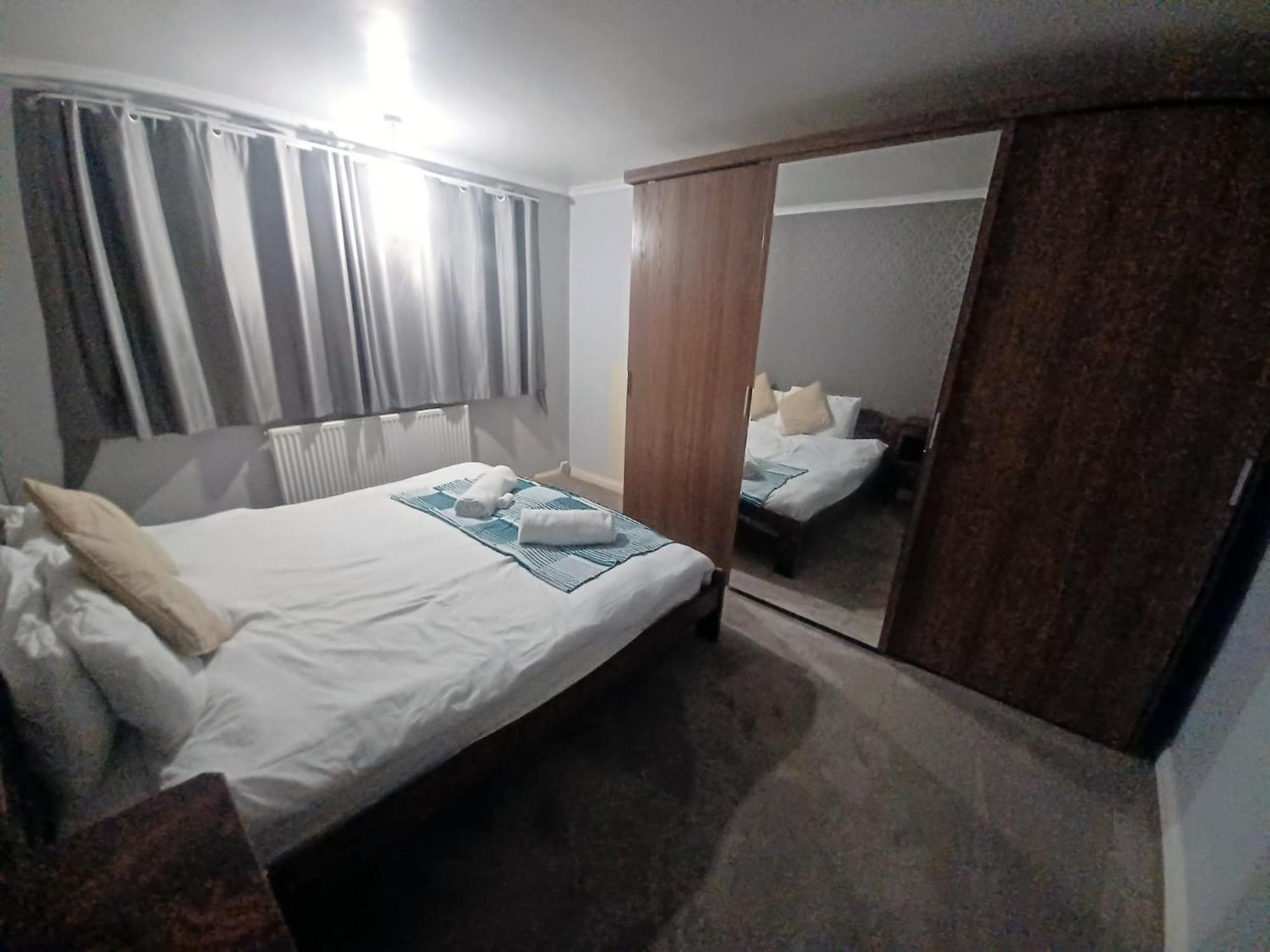Homestay The Rushdon Stifford